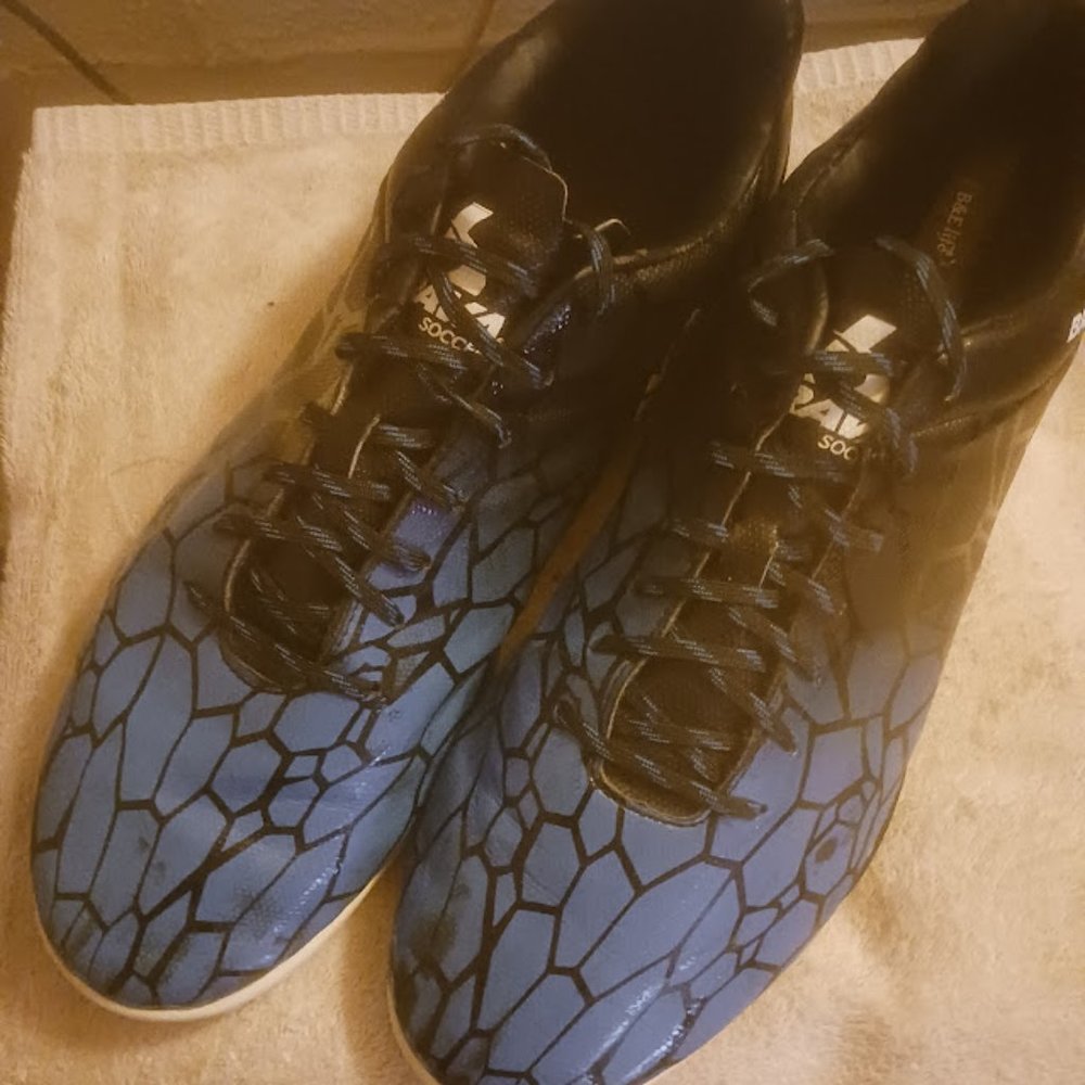 BRAVA Indoor Soccer Shoe Mens sz 13 Blu/Blk/Wht, Good Condition
